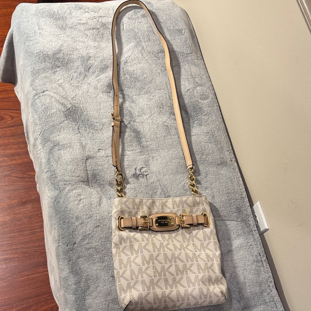 Michael Kors Signature Logo Crossbody Bag